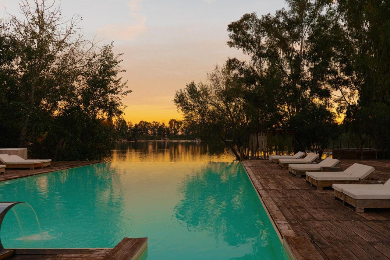 Nabi Resort Glamping & Spa Castel Volturno Luaran gambar